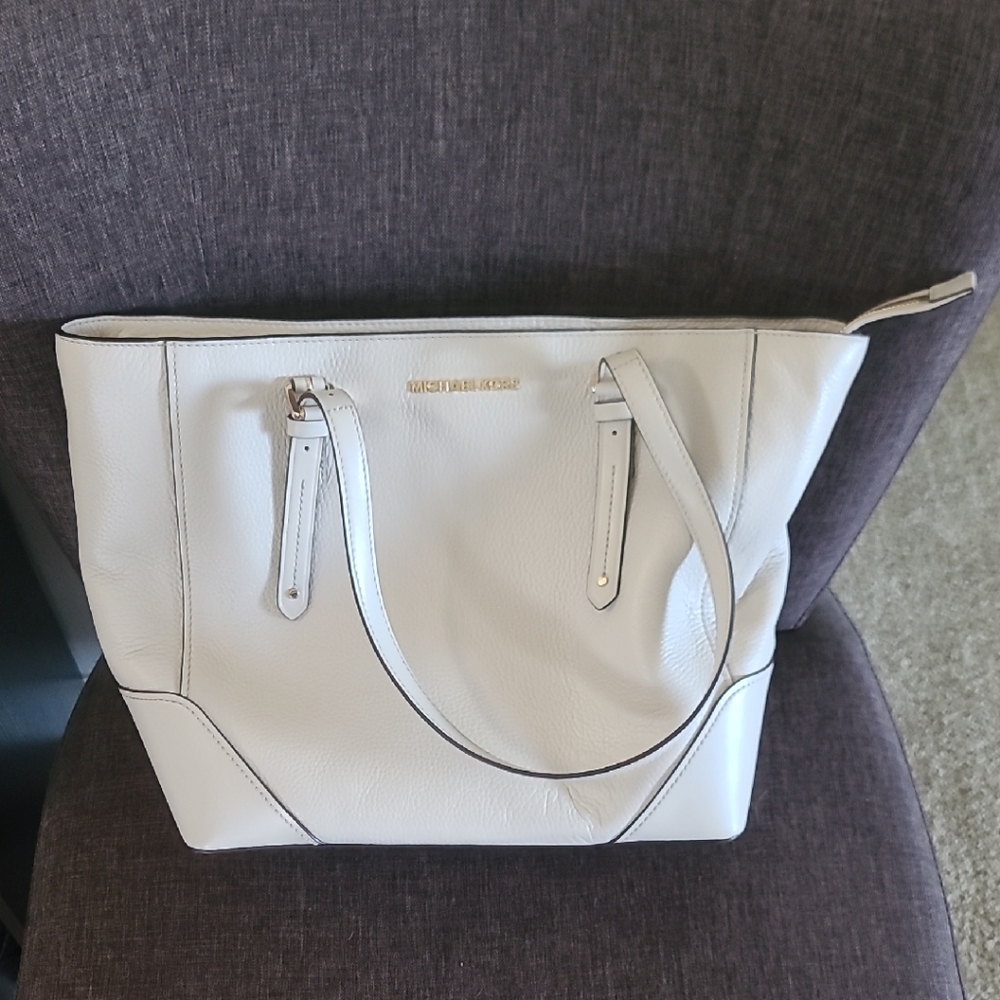 Michael Kors Aria Large Leather Tote
